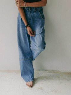<img class='new_mark_img1' src='https://img.shop-pro.jp/img/new/icons56.gif' style='border:none;display:inline;margin:0px;padding:0px;width:auto;' />YENN TUCK WIDE DENIM PANTS SIZE 40