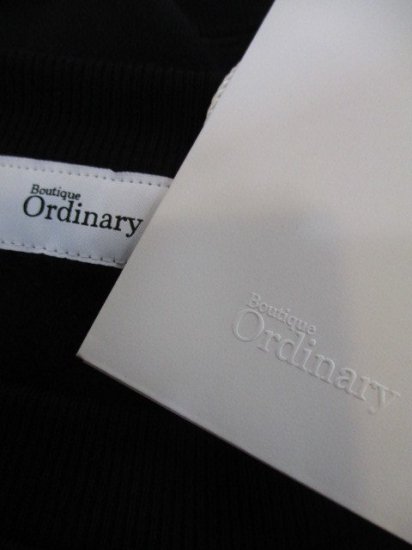 ֥ƥåǥʥ꡼ Boutique OrdinaryOrdinary Typography SweatshirtBLACK