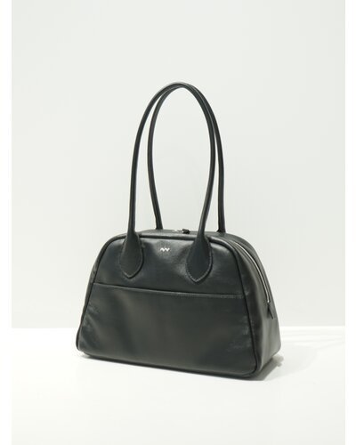 11溢ȯʬͽ󤪼ƤޤYENNY244-01115MEDIUM BOWLING BAGBLACK