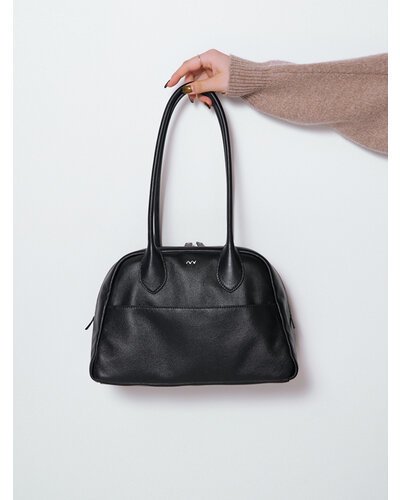 11溢ȯʬͽ󤪼ƤޤYENNY244-01115MEDIUM BOWLING BAGBLACK