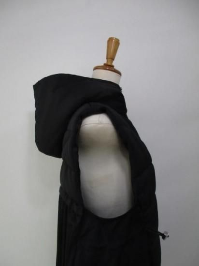 送料無料 ガレナ GALENA バックプリーツベスト レディース 秋冬 ダウンベスト 70042-3112 大人可愛い 軽量 羽織り ドロスト デザイン BLACK M 9号