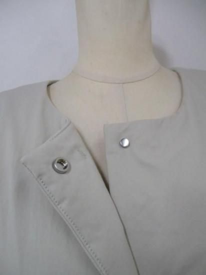 送料無料 ディニテコリエ Dignite collier バルーン中綿ブルゾン レディース アウター AZ-80256390 軽量 暖かい サイドスリット ノーカラー 25秋冬新作 GREIGE