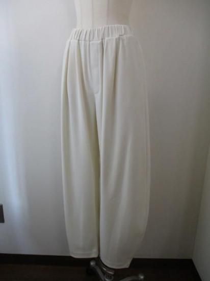 送料無料 アンナケリー ANNA KERRY モロッコパンツ 秋冬 ゆったりシルエット
サイドカーブデザイン  オフホワイト-36