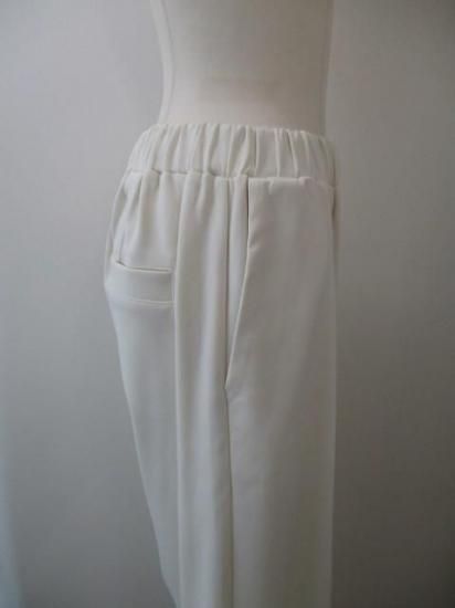 送料無料 アンナケリー ANNA KERRY モロッコパンツ 秋冬 ゆったりシルエット
サイドカーブデザイン  オフホワイト-36