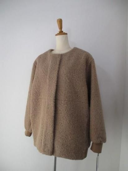 送料無料 ディニテコリエ Dignite collier モヘア混 ボアブルゾン レディース アウター IN-80256394 ノーカラー 防寒 軽量 暖かい 丈長め 25秋冬新作 MOCHA