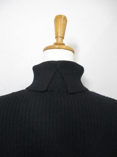 送料無料 シアントーキョー CYAN TOKYO アシメスリットオーバータートル 507415 アシメ スリット オーバータートル リブ 着心地 ゆったり 柔らかい 伸縮性 BLACK