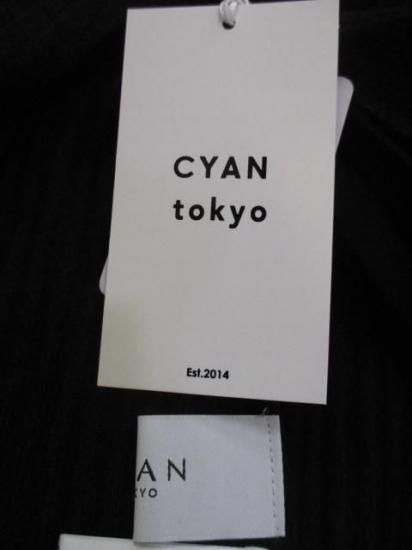 送料無料 シアントーキョー CYAN TOKYO アシメスリットオーバータートル 507415 アシメ スリット オーバータートル リブ 着心地 ゆったり 柔らかい 伸縮性 BLACK