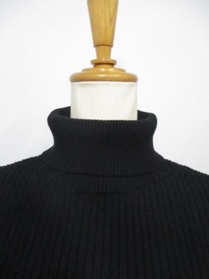 送料無料 シアントーキョー CYAN TOKYO アシメスリットオーバータートル 507415 アシメ スリット オーバータートル リブ 着心地 ゆったり 柔らかい 伸縮性 BLACK