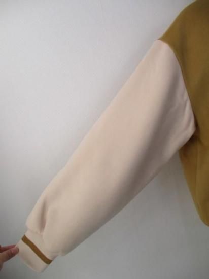 送料無料 トーマスマグパイ THOMAS MAGPIE ライトメルトン スタジャン レディース 2254504 25秋冬 アウター ブルゾン ワッペン バックロゴ 防寒 MUSTARD