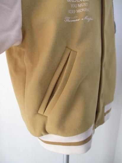 送料無料 トーマスマグパイ THOMAS MAGPIE ライトメルトン スタジャン レディース 2254504 25秋冬 アウター ブルゾン ワッペン バックロゴ 防寒 MUSTARD