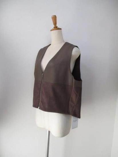 送料無料 プライア Praia フェイクレザー×スエード切替ジップベスト LEO-25106 レディース 25秋冬 新作 ベスト ジレ FREE MOCHA