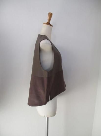 送料無料 プライア Praia フェイクレザー×スエード切替ジップベスト LEO-25106 レディース 25秋冬 新作 ベスト ジレ FREE MOCHA