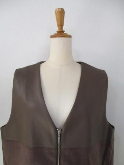 送料無料 プライア Praia フェイクレザー×スエード切替ジップベスト LEO-25106 レディース 25秋冬 新作 ベスト ジレ FREE MOCHA