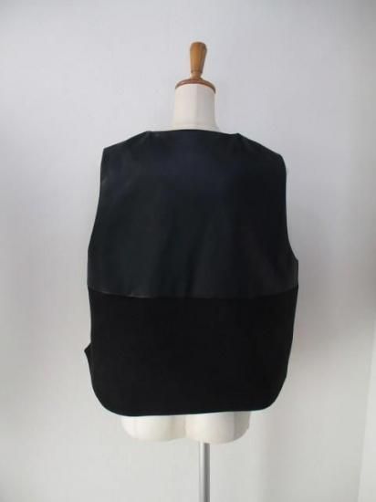 送料無料 プライア Praia フェイクレザー×スエード切替ジップベスト LEO-25106 レディース 25秋冬 新作 ベスト ジレ FREE BLACK