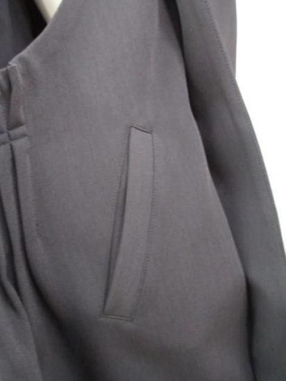 送料無料 シアントーキョー CYAN TOKYO アームプリーツ3Dベスト 507400 アームプリーツ 3Dベスト ジレ ノーカラー Vネック レイヤード CHRACOALGRAY