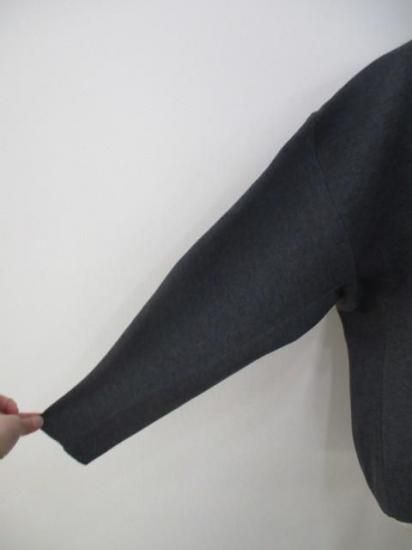 送料無料 ディニテコリエ Dignite collier フェルトロゴニットPO TK-80256324 フェルト ロゴ ニット カジュアル 大人っぽい ゆったり 着やすい CHARCOAL