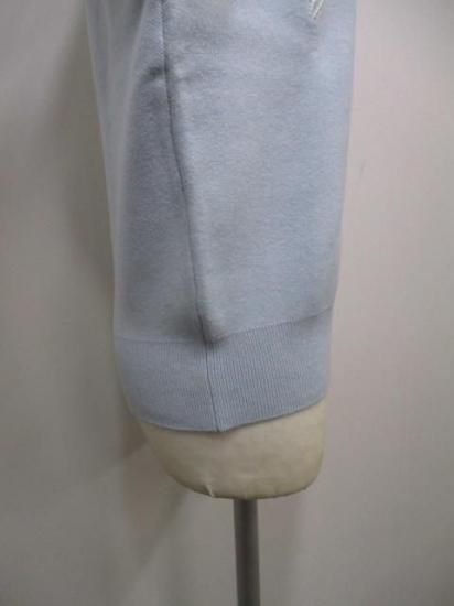 送料無料 プライア Praia ロゴ刺繍ジャガードニット LEVK-25464 ニット ロゴ刺繍 ジャガード 着心地 大人カジュアル 程よい厚み コンパクト スタイリング SAX