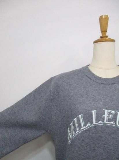 送料無料 プライア Praia ロゴ刺繍ジャガードニット LEVK-25464 ニット ロゴ刺繍 ジャガード 着心地 大人カジュアル 程よい厚み コンパクト スタイリング GRAY