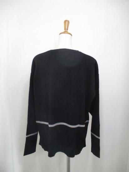 送料無料 トルネラ TOLNERA ラインニット T57112PL レディース 25秋冬 配色ライン ゆったり 薄手ニット チクチクしない Mサイズ-ブラック