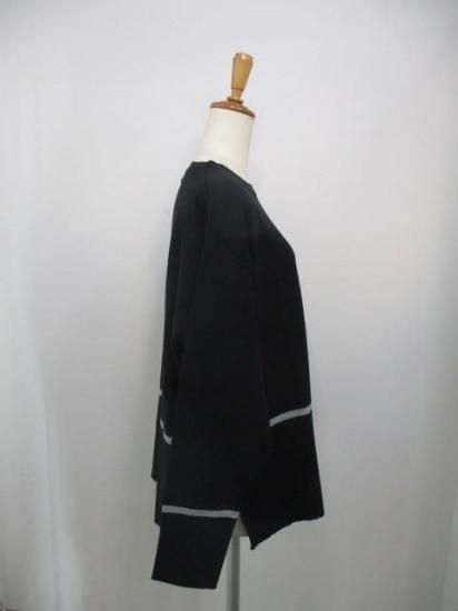 送料無料 トルネラ TOLNERA ラインニット T57112PL レディース 25秋冬 配色ライン ゆったり 薄手ニット チクチクしない Mサイズ-ブラック