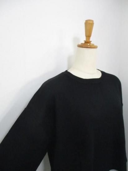 送料無料 トルネラ TOLNERA ラインニット T57112PL レディース 25秋冬 配色ライン ゆったり 薄手ニット チクチクしない Mサイズ-ブラック