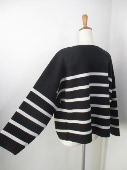 送料無料 マリードール MARIED'OR 綿ポリエステル身巾ワイドワッペンロゴPO 95196 トップス ワッペン ロゴ カジュアル ボーダー スタイルアップ ゆったり BLACK×GREIGE