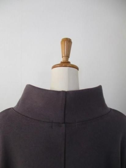 送料無料 プライア Praia ボンバーヒートフェイクパーカー LEO-25115 パーカー ボンバーヒート 暖かい 首元デザイン Vネック 裏起毛 ロゴ 小顔効果 CHARCOAL×GREEN