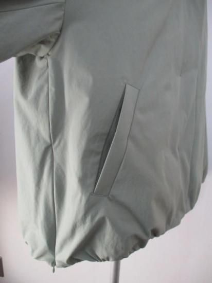 送料無料 ディニテコリエ Dignite collier バルーン 中綿ブルゾン レディース アウター AZ-80256390 軽量 暖かい サイドスリット ノーカラー 25秋冬新作 KHAKI