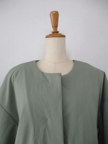 送料無料 ディニテコリエ Dignite collier バルーン 中綿ブルゾン レディース アウター AZ-80256390 軽量 暖かい サイドスリット ノーカラー 25秋冬新作 KHAKI