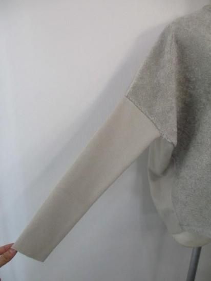 送料無料 マイカアンドディール MICA&DEAL 0125408394 flont poodle v/n p/o ニットプルオーバー 異素材切替 コクーンシルエット ボア 日本製 LTGRAY