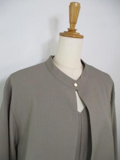 送料無料 シニョン CHIGNON JK付きサロペット 3856-417KK サロペット コンビネゾン オケージョン 着回し スタイルアップ ファッション マニッシュ スタンドカラー MOCHA