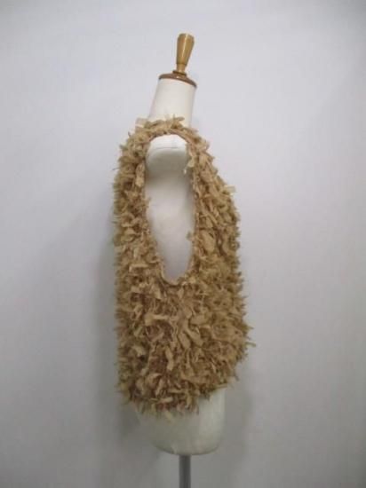 送料無料 ユイティーム ニ huitieme nid フリンジ ベスト レディース Vネック シャーリング リボンフリンジ 華やか 大人可愛い トップス 手洗い可 603827 CAMEL