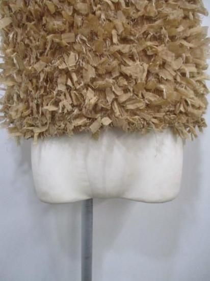 送料無料 ユイティーム ニ huitieme nid フリンジ ベスト レディース Vネック シャーリング リボンフリンジ 華やか 大人可愛い トップス 手洗い可 603827 CAMEL