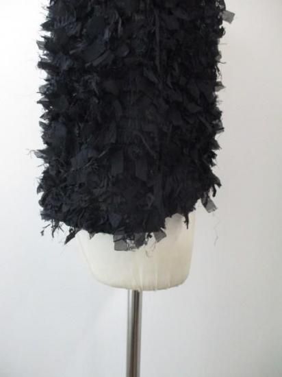 送料無料 ユイティーム ニ huitieme nid フリンジ ベスト レディース Vネック シャーリング リボンフリンジ 華やか 大人可愛い トップス 手洗い可 603827 BLACK