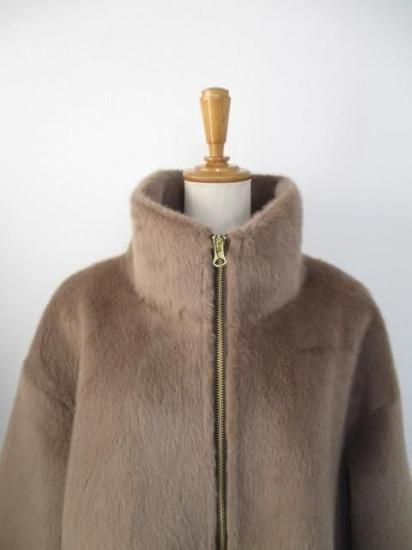 送料無料 マイカアンドディール MICA&DEAL Stand collar far bz レディース 25秋冬 ファーブルゾン アウター スタンドネック 裾ドロスト 0125406386 ブラウン