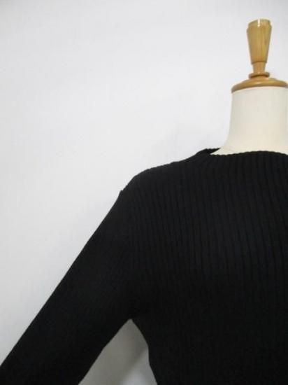 送料無料 ユイティームニ huitieme nid Vネック ベスト 523803 シャギーニット ショート丈 レイヤード 秋 冬 トップス 大人可愛い きれいめカジュアル BLACK