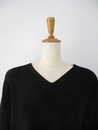 huitieme nid ユイティーム ニ モール配色VネックPO 523818-ブラック×アッシュブラウン