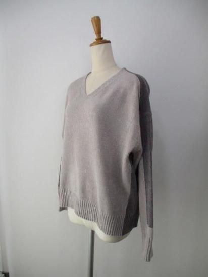 huitieme nid ユイティーム ニ モール配色VネックPO 523818-ベージュ×モカ