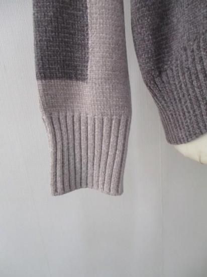 huitieme nid ユイティーム ニ モール配色VネックPO 523818-ベージュ×モカ