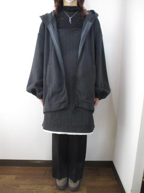 送料無料 アヤン ayane 896110 軽量裏起毛フーディーブルゾン レディース 裏起毛パーカー 軽量アウター 冬 ギャザースリーブ 体型カバー CHARCOAL