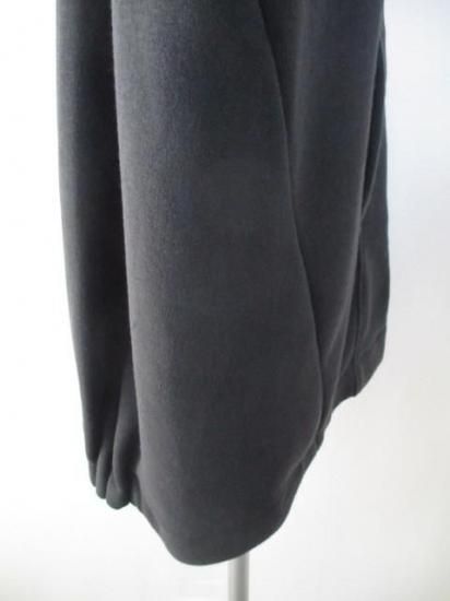 送料無料 アヤン ayane 896110 軽量裏起毛フーディーブルゾン レディース 裏起毛パーカー 軽量アウター 冬 ギャザースリーブ 体型カバー CHARCOAL