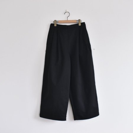 MANON | CHINO CLOTH TUCK WIDE PANTS
