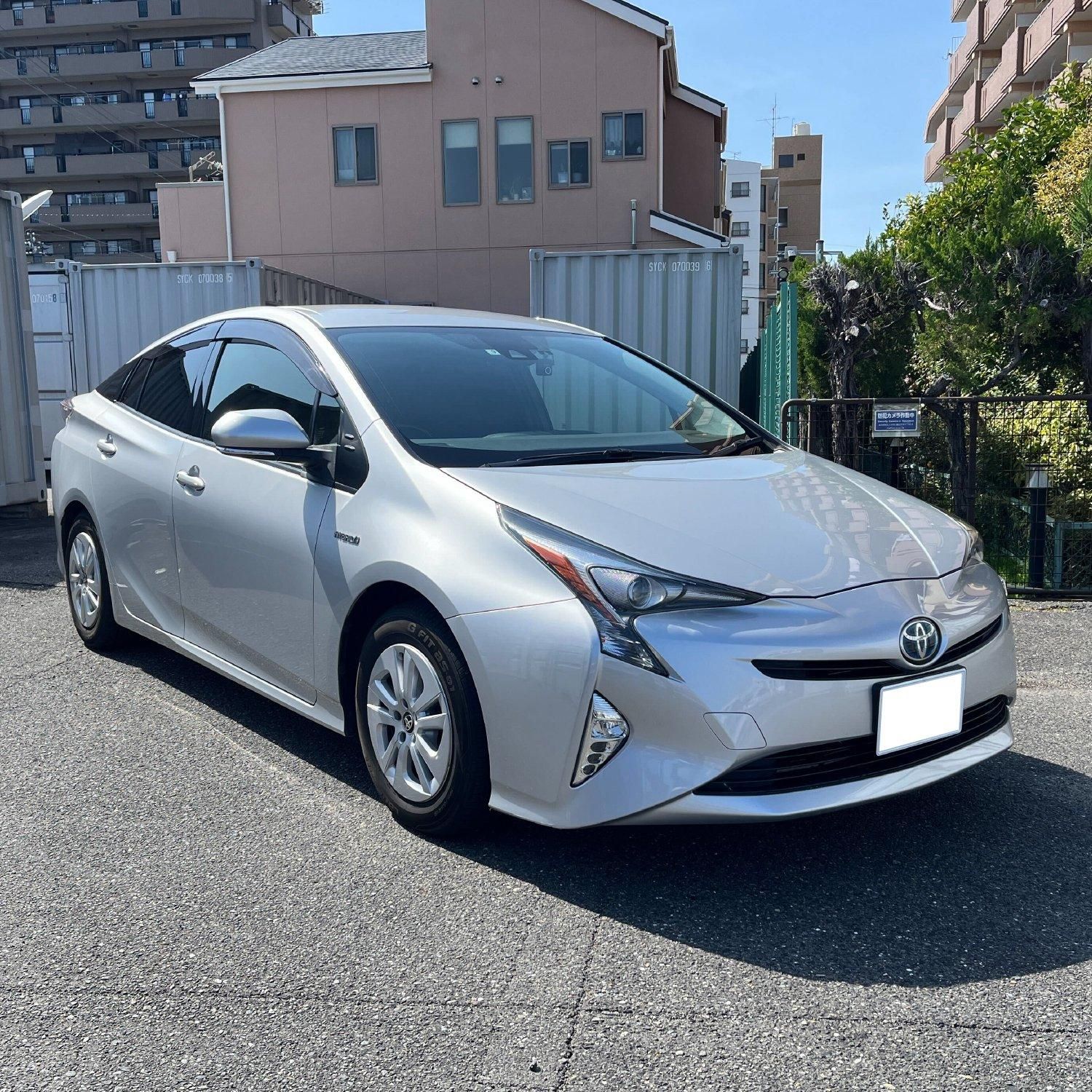 50プリウス前期 50系プリウス‼︎前期と後期を見分けるポイント2選‼︎フロントとリアの