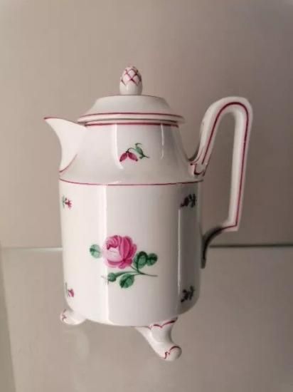 ♡　アウガルテンのウインナーローズの花器です。♡ ♡アウガルテンのウインナーローズの花器です。♡