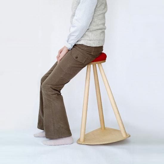 赤い帽子のキッチンスツール | 快適な家事アシスト - コサイン公式通販