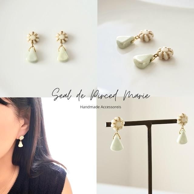 貼るピアス【シール10ペア付】チェコガラスビーズ フラワー 三角