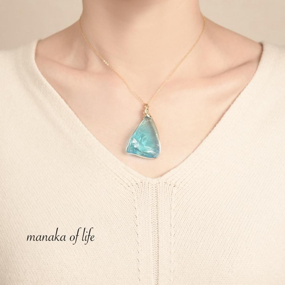 シエラネバダ産 アンダラクリスタル エレスチャルサファイア