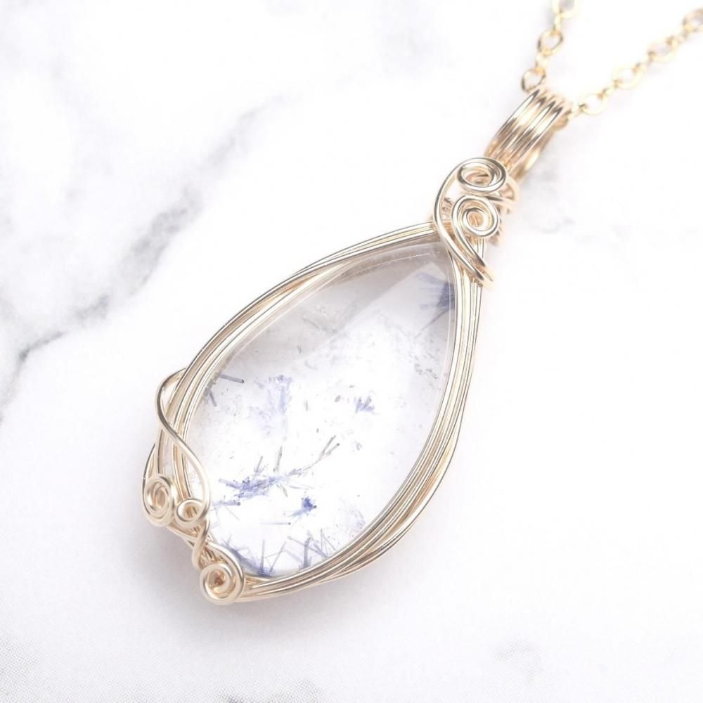 デュモルチェライトインクォーツのペントップ　14kgfワイヤーラップ デュモルチェライトインクォーツのペントップ 14kgfワイヤー