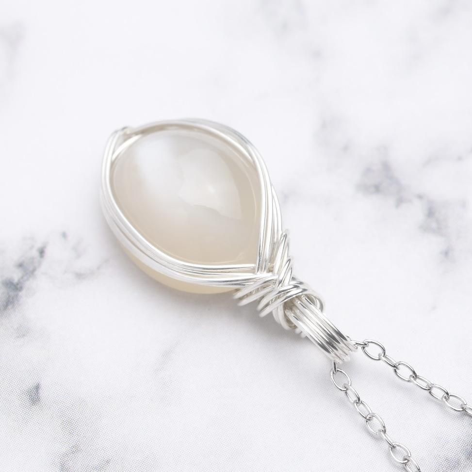 ムーンストーン ペンダントトップ ワイヤーラッピング