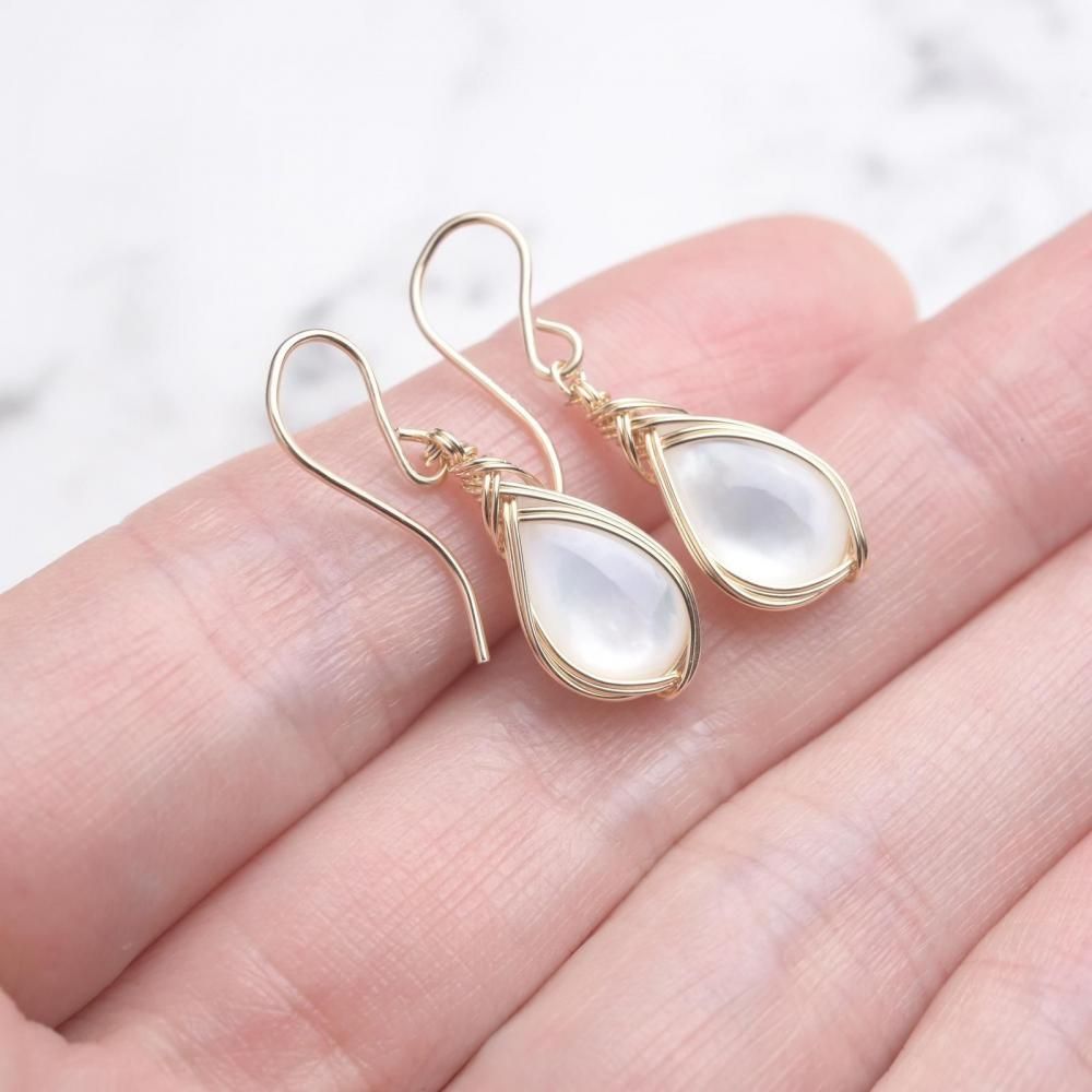 ホワイトシェル 白蝶貝 ピアス 天然石 ワイヤーラッピング 14kgf